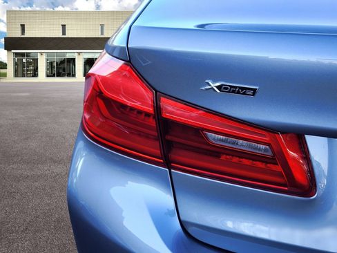 Used 2019 BMW 530i xDrive 530i xDrive image 9