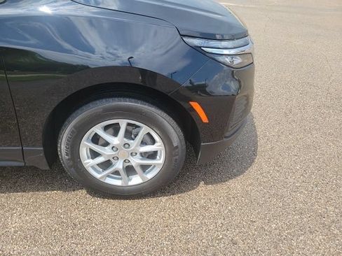 Used 2023 Chevrolet Equinox LS FWD image 6