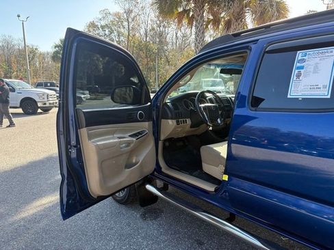 Used 2015 Toyota Tacoma PreRunner w/ SR5 Package image 11