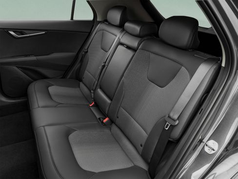 Certified 2025 Kia Niro LX FWD image 17