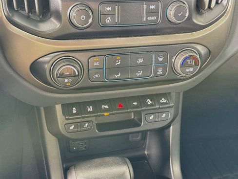 Used 2021 Chevrolet Colorado Z71 w/ Safety Package AWD/4WD image 10
