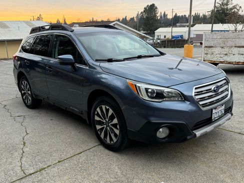 Used 2015 Subaru Outback 2.5i Limited image 11