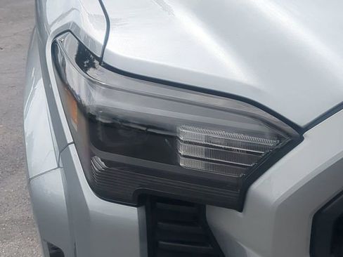 Used 2025 Toyota Tacoma SR image 10