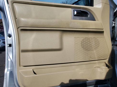 Used 2017 Ford Expedition EL Limited image 12