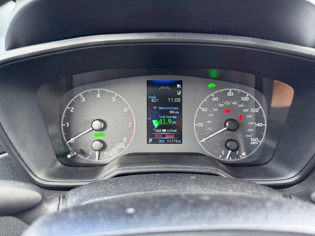 Used 2023 Toyota Corolla Cross AWD Hybrid image 14