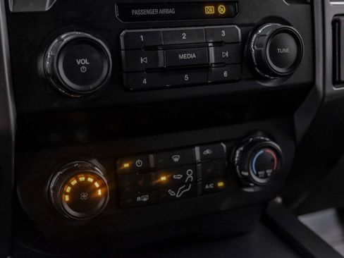 Used 2019 Ford F250 XLT w/ XLT Premium Package image 27