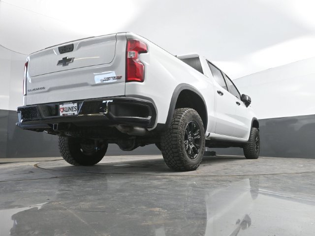 Used 2022 Chevrolet Silverado 1500 ZR2 w/ Technology Package AWD/4WD image 45