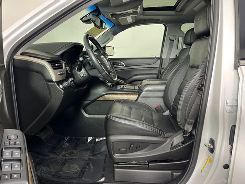 Used 2019 GMC Yukon Denali w/ Denali Ultimate Package AWD/4WD image 11