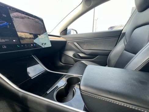 Used 2018 Tesla Model 3 Long Range image 43