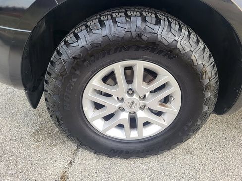 Used 2019 Nissan Frontier SV image 27