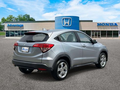 Used 2017 Honda HR-V LX image 4