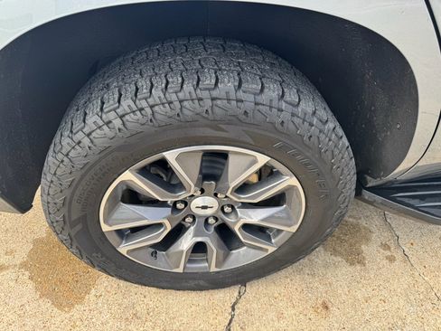 Used 2023 Chevrolet Tahoe LT w/ LT Signature Package image 11