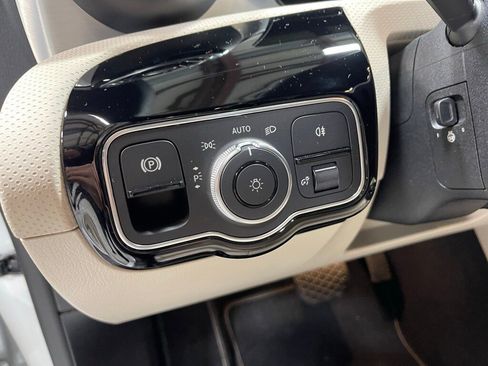 Certified 2022 Mercedes-Benz CLA 250 4MATIC image 19