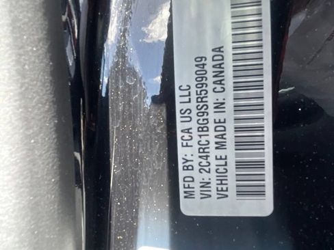 Used 2025 Chrysler Pacifica Select FWD image 5