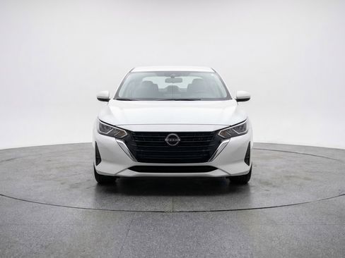 Used 2025 Nissan Sentra S image 2