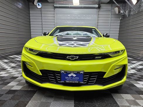 Used 2020 Chevrolet Camaro SS RWD image 4