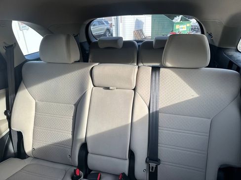 Used 2020 Kia Sorento LX image 19