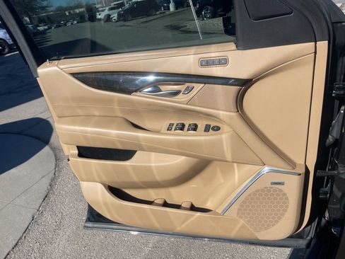 Used 2019 Cadillac Escalade ESV Platinum image 43