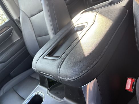 Used 2022 Chevrolet Silverado 1500 LT Trail Boss w/ Convenience Package II AWD/4WD image 27