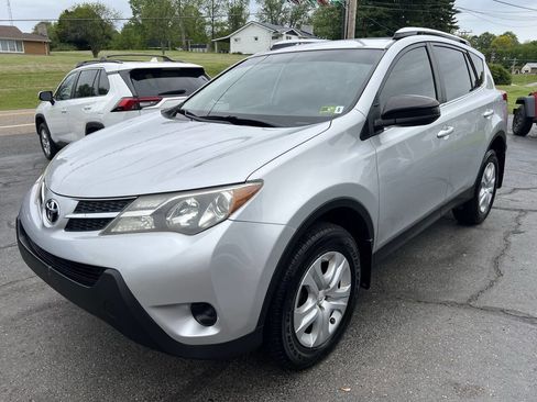 Used 2015 Toyota RAV4 LE image 2