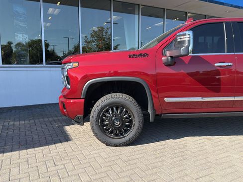 Used 2026 Chevrolet Silverado 3500 High Country w/ High Country Premium Package AWD/4WD image 9