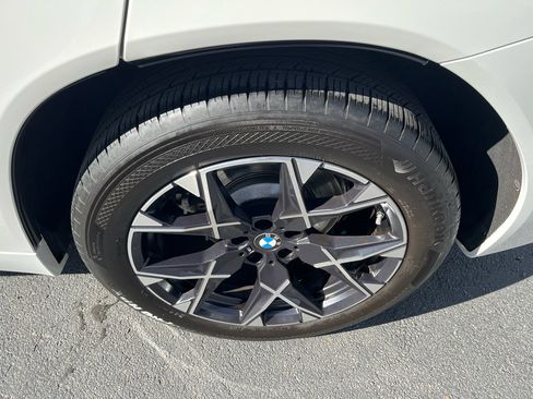 Used 2025 BMW X3 xDrive30i AWD/4WD image 11