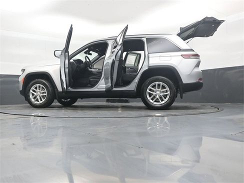 New 2025 Jeep Grand Cherokee Laredo image 52