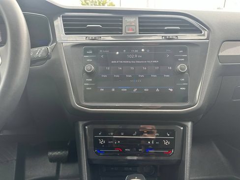 Used 2022 Volkswagen Tiguan SE AWD/4WD image 20