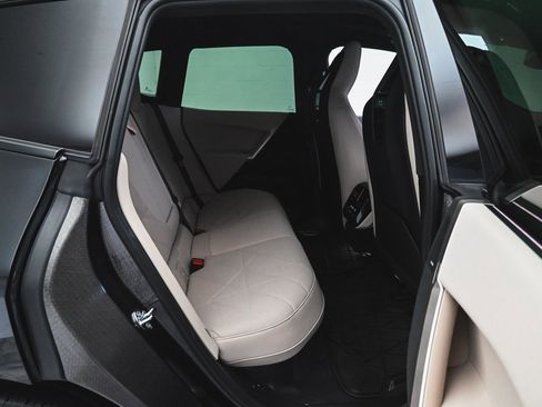 Used 2023 BMW iX xDrive50 w/ Convenience Package image 32