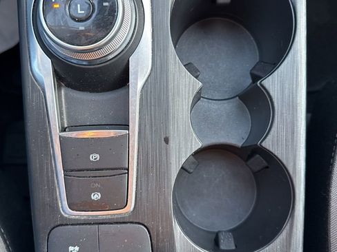 Used 2022 Ford Escape SE image 29