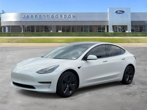 Used 2023 Tesla Model 3 Standard Range RWD image 2