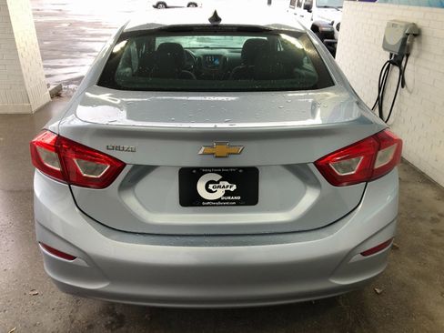 Certified 2017 Chevrolet Cruze LS image 7