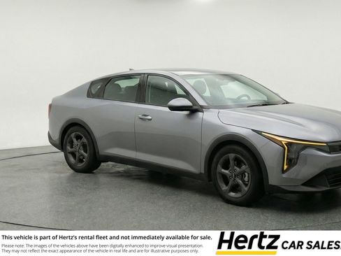 Used 2025 Kia K4 LXS image 1