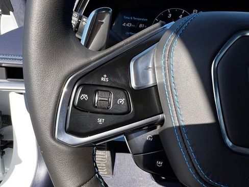 Used 2023 Chevrolet Corvette Stingray Premium Conv w/ Z51 Performance Package RWD image 15