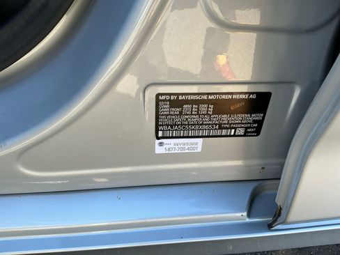 Used 2019 BMW 530i w/ Convenience Package image 28