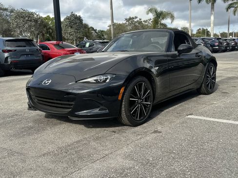New 2025 MAZDA MX-5 Miata Grand Touring image 2