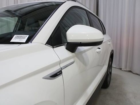Used 2024 Volkswagen Taos SE AWD/4WD image 34