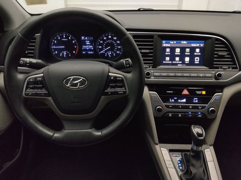 Used 2017 Hyundai Elantra Limited FWD image 22
