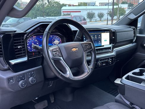 Used 2025 Chevrolet Silverado 3500 LT w/ Safety Package AWD/4WD image 11