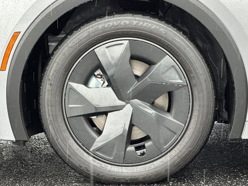 New 2026 Toyota Prius Plug-In Hybrid image 31