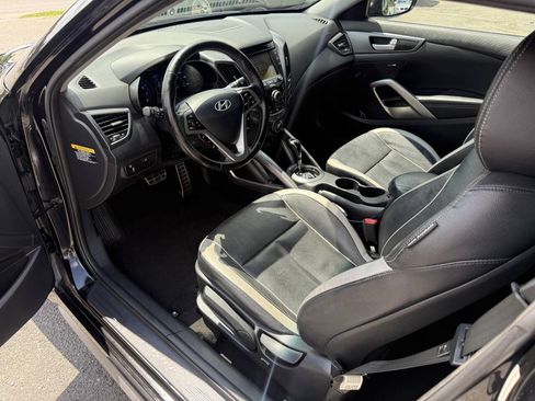Used 2013 Hyundai Veloster Turbo FWD image 8