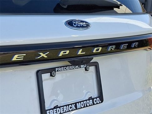 New 2026 Ford Explorer Active image 19