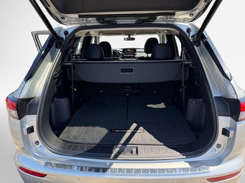 Used 2022 Mitsubishi Outlander SE AWD/4WD image 25