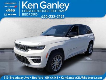New 2023 Jeep Grand Cherokee Summit w/ Luxury Tech Group V