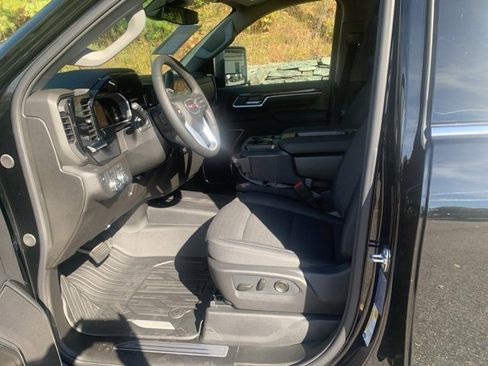 New 2026 GMC Sierra 2500 SLE w/ SLE Value Package; image 19