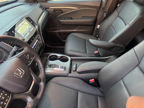 Certified 2023 Honda Passport EX-L image 17