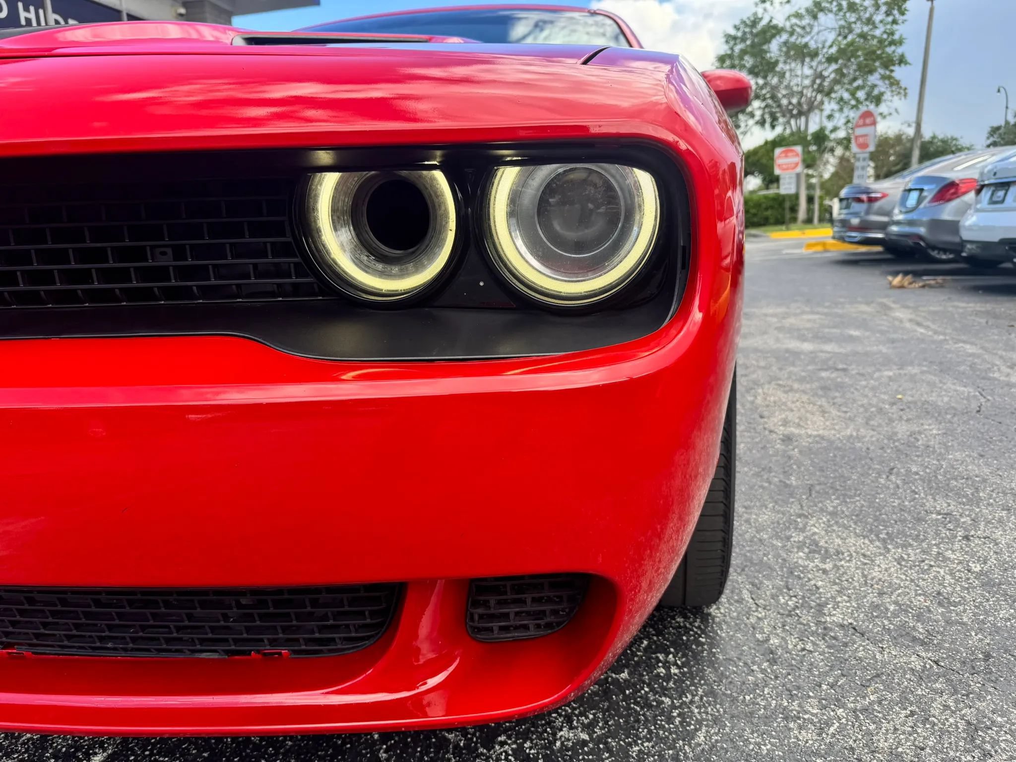 Used 2018 Dodge Challenger R/T w/ Performance Handling Group RWD image 10