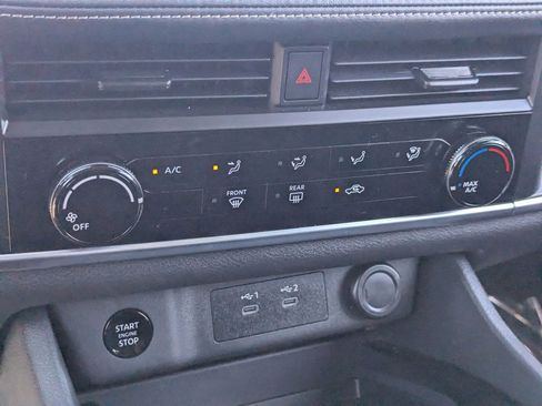 Certified 2024 Nissan Rogue S image 25