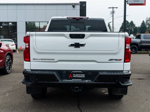 Used 2023 Chevrolet Silverado 1500 ZR2 w/ Technology Package image 5