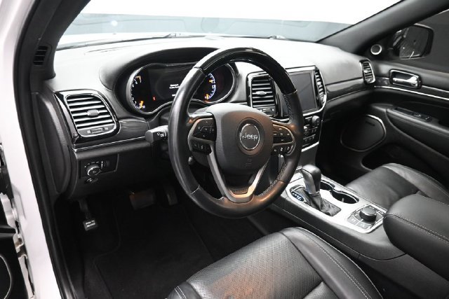 Used 2020 Jeep Grand Cherokee Overland AWD/4WD image 9